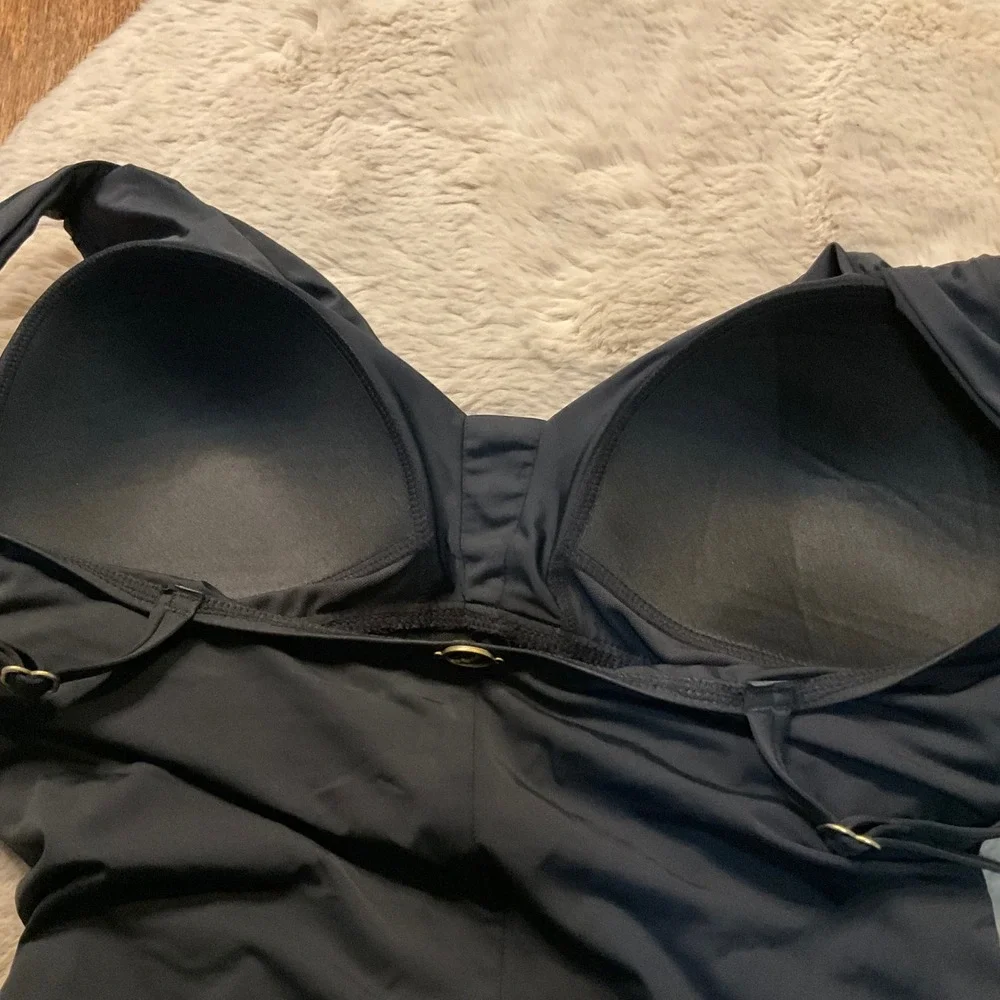 Jantzen Swimsuit One Piece Size 16 Black Supportive Adjustable Strap  Rouched‎